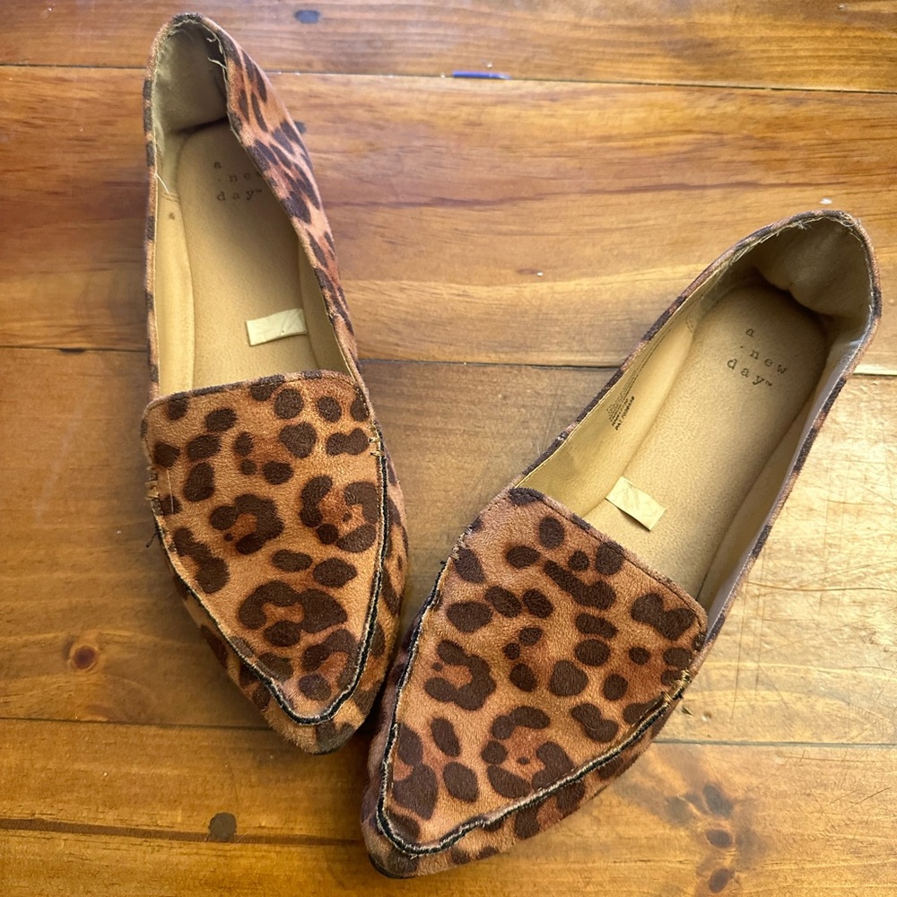 Target size 7.5 leopard flats, slip ons - pre-owned